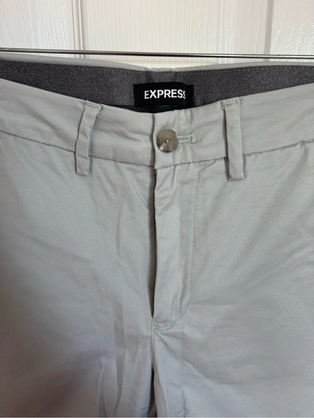 Express Men’s Slim Fit Pants – Light Gray – Size 29x30